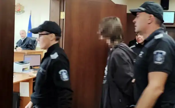 Шок! 14-годишен убиец прати видео на съученици след жесток престъпление
