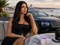 Бодигардът на Къро  е бившият любовник на Станислава