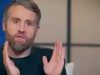 Шокираща трансформация: Дънди разкрива тъгата зад успеха си!