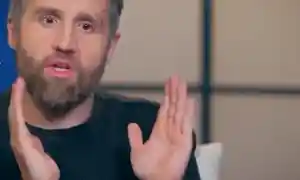 Шокираща трансформация: Дънди разкрива тъгата зад успеха си!
