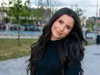 Ето я най-личната мома в „Ергенът” преди корекциите (Снимки)