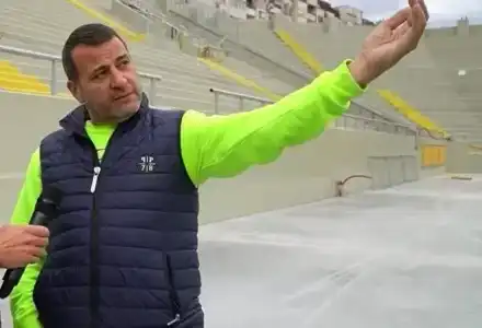 Шок! Футболен бос застрелян пред дома на бременната си любовница!