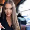 Мони стана Зенгиннер и по лична карта