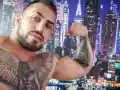 Ромеото Виктор от „Биг Брадър” предлага брак за ЧНГ
