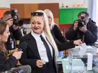 Ваня Великова: Като не ме избрахте за президент, ще си мизерствате! Аз моя джоб си го пълня! (още подробности)